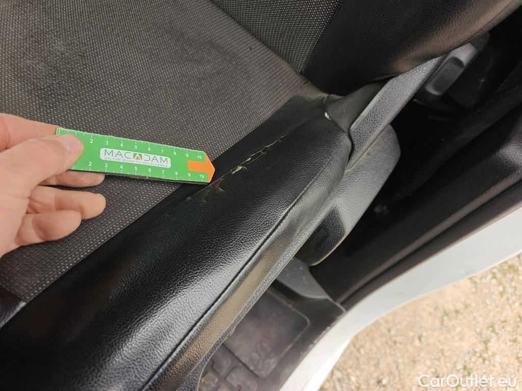  Peugeot  Expert PEUGEOT  / 2016 / 4P / furgón Furgón Pro 2.0 BlueHDi 120 S&S Standard #KMS APROXIMADOS 200000# #43