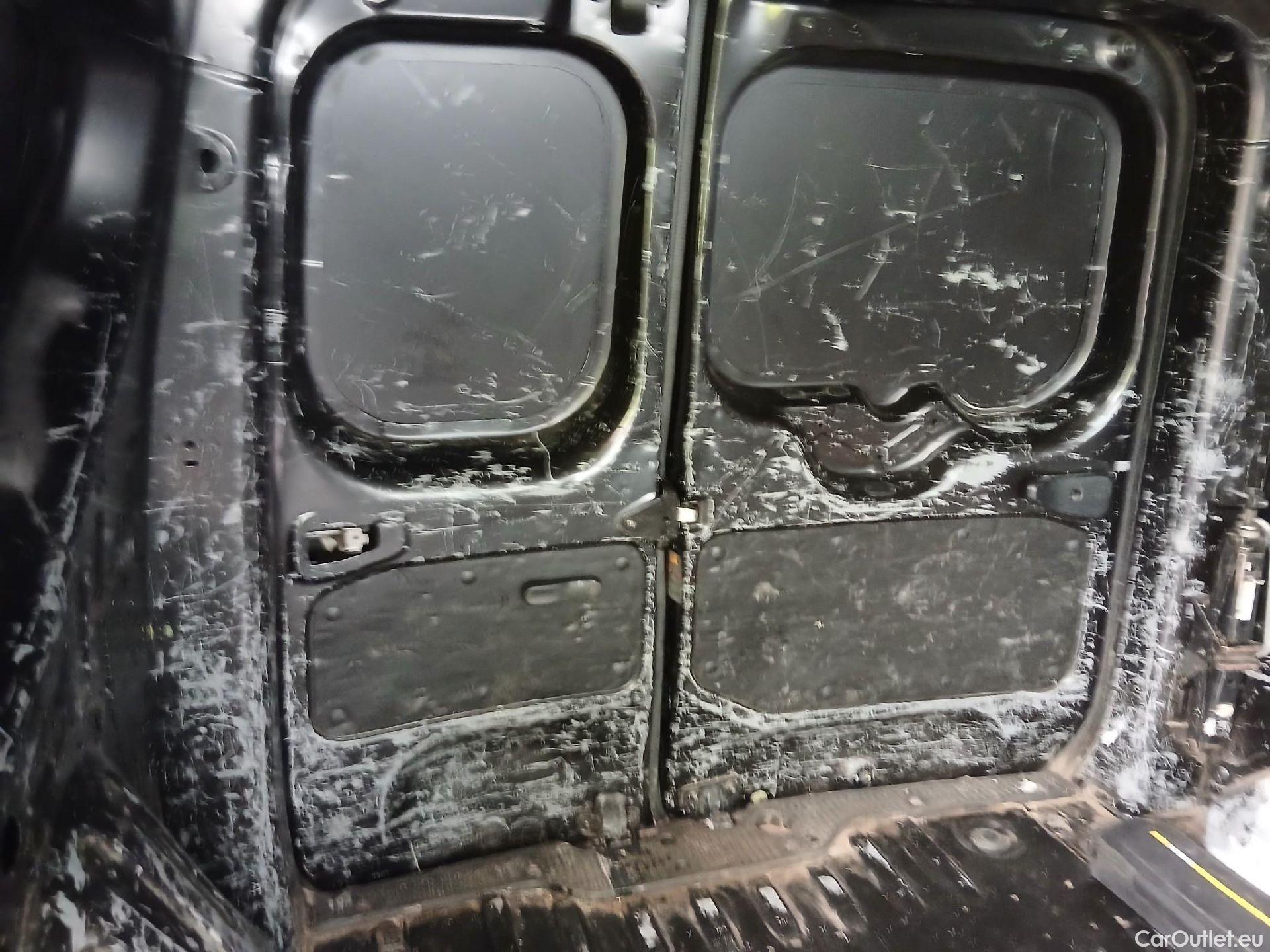  Dacia  Dokker DACIA  / 2013 / 4P / furgón derivado de turismo Van Essential Blue dCi 70kW (95CV) #49