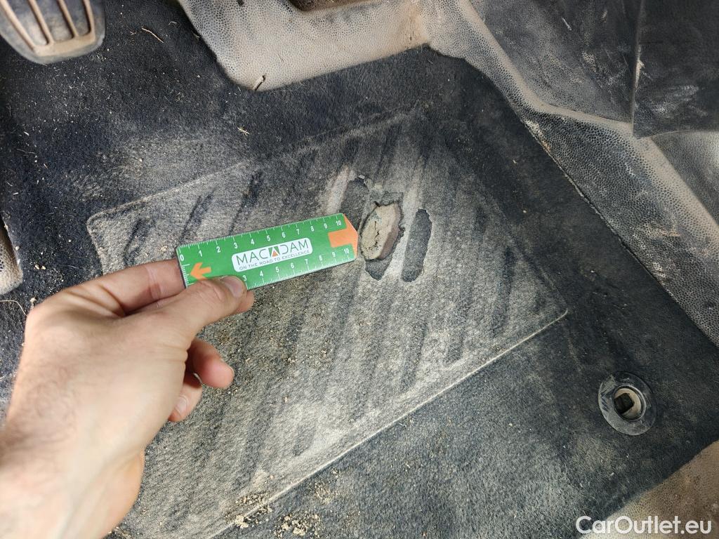  Peugeot  Partner PEUGEOT  / 2018 / 3P / furgón derivado de turismo Pro Standard 600kg BlueHDi 73kW #50