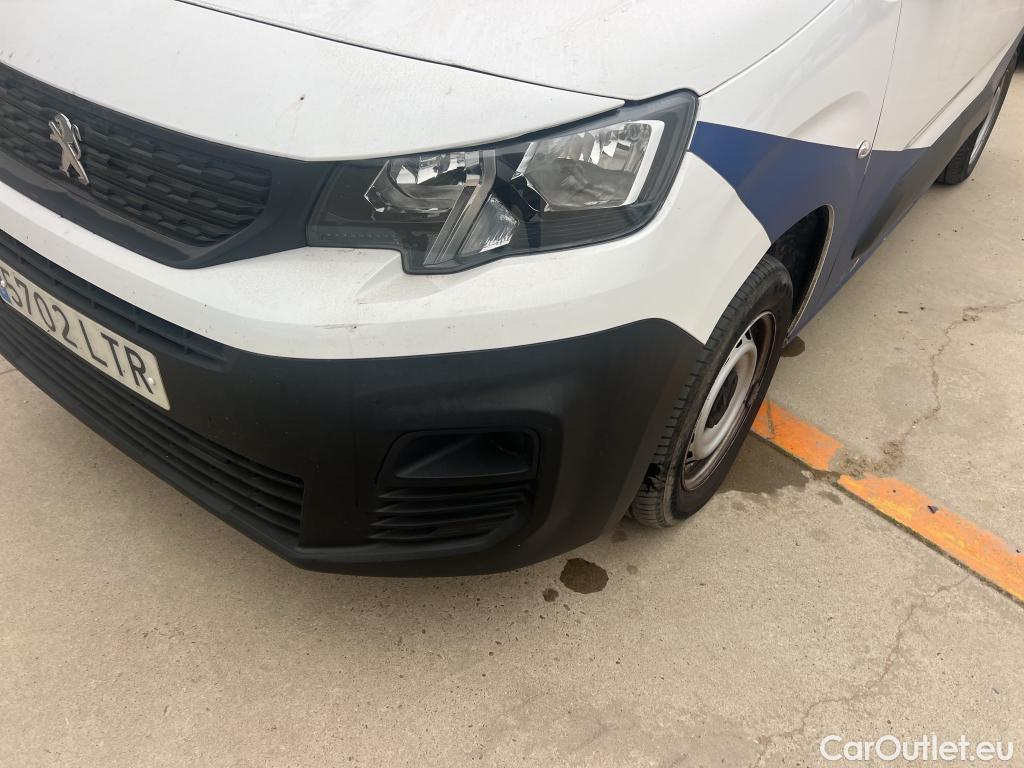  Peugeot  Partner PEUGEOT  / 2018 / 3P / furgón derivado de turismo Pro Standard 600kg BlueHDi 73kW #18
