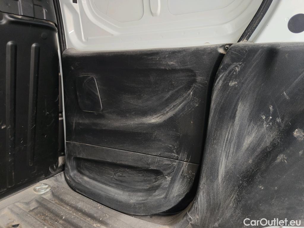  Peugeot  Partner PEUGEOT  / 2018 / 3P / furgón derivado de turismo Pro Standard 600kg BlueHDi 73kW #94