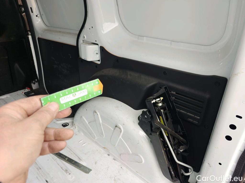  Renault  Kangoo  II Furgón Professional 1.5 dCi 75CV MT5 E6 #64