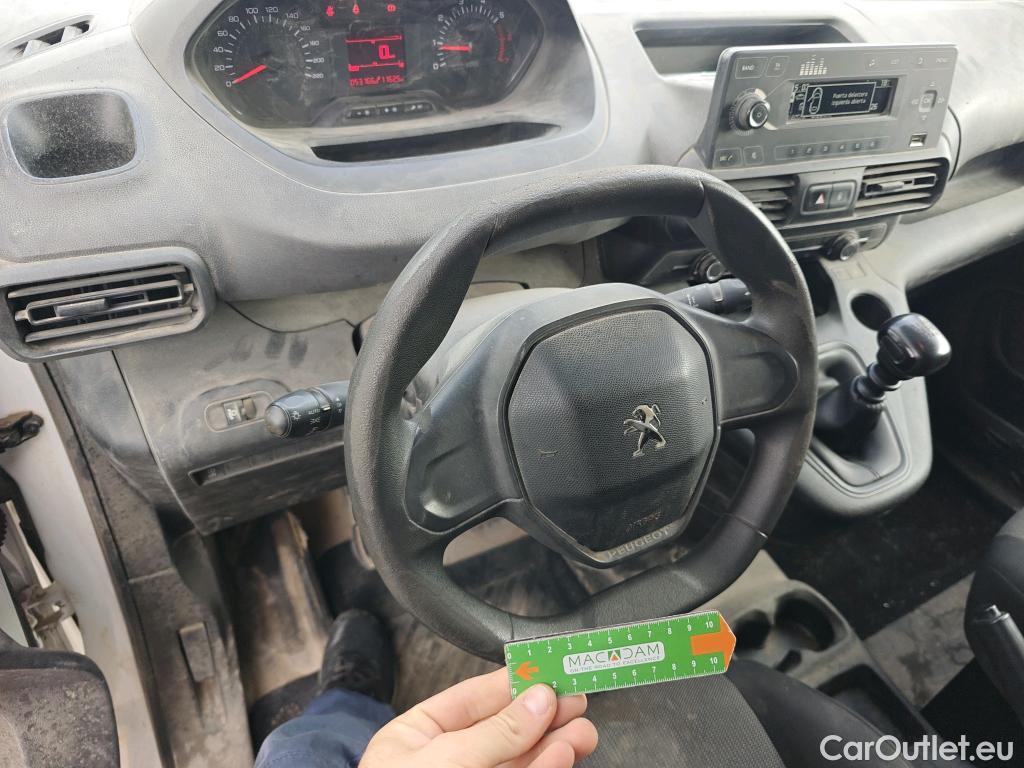  Peugeot  Partner PEUGEOT  / 2018 / 3P / furgón derivado de turismo Pro Standard 600kg BlueHDi 73kW #70