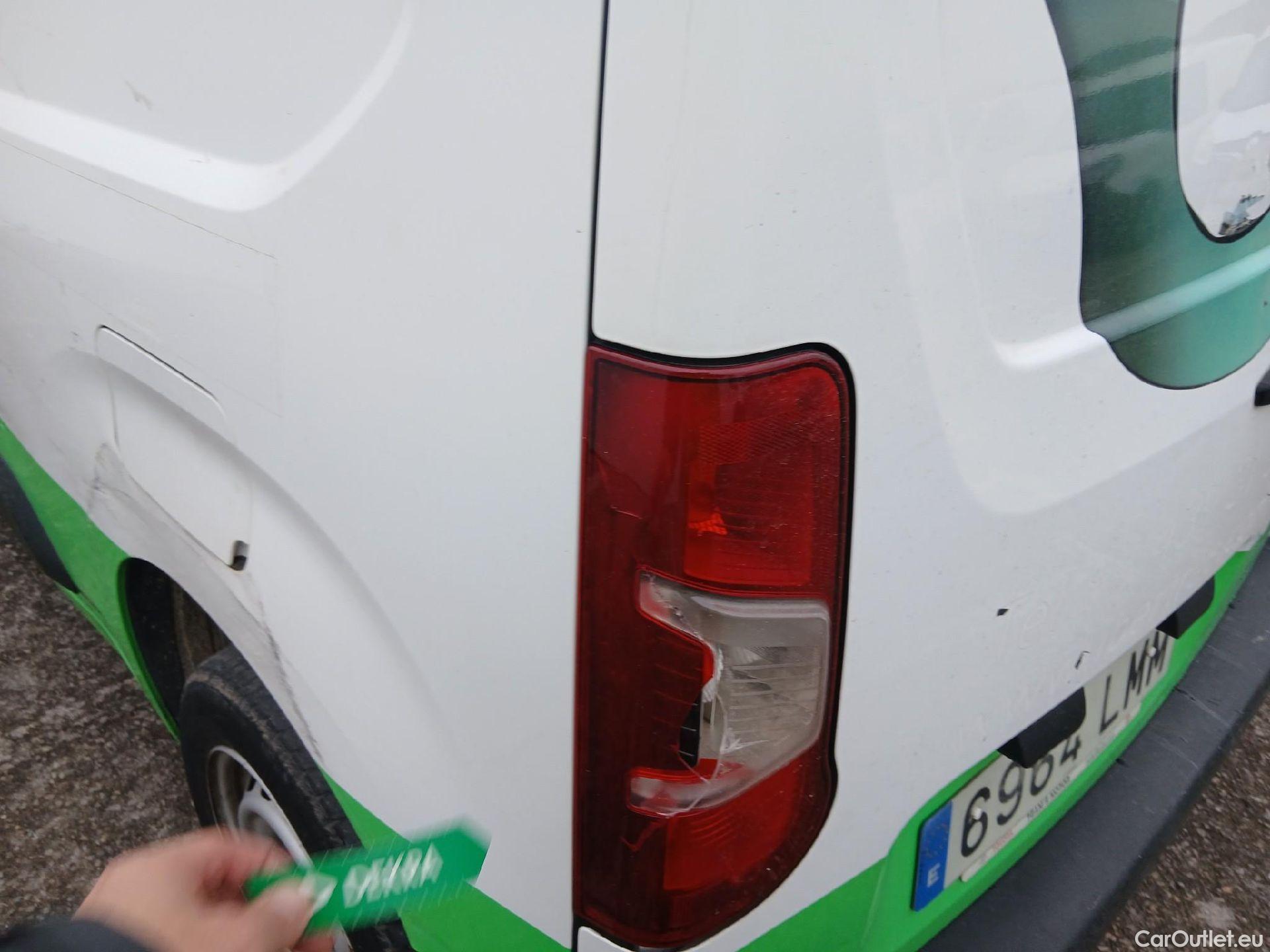  Toyota  Proace TOYOTA  City/2020/4P/furgón derivado de turismo 1.5D 75kW (100CV) GX 650kg Media #19