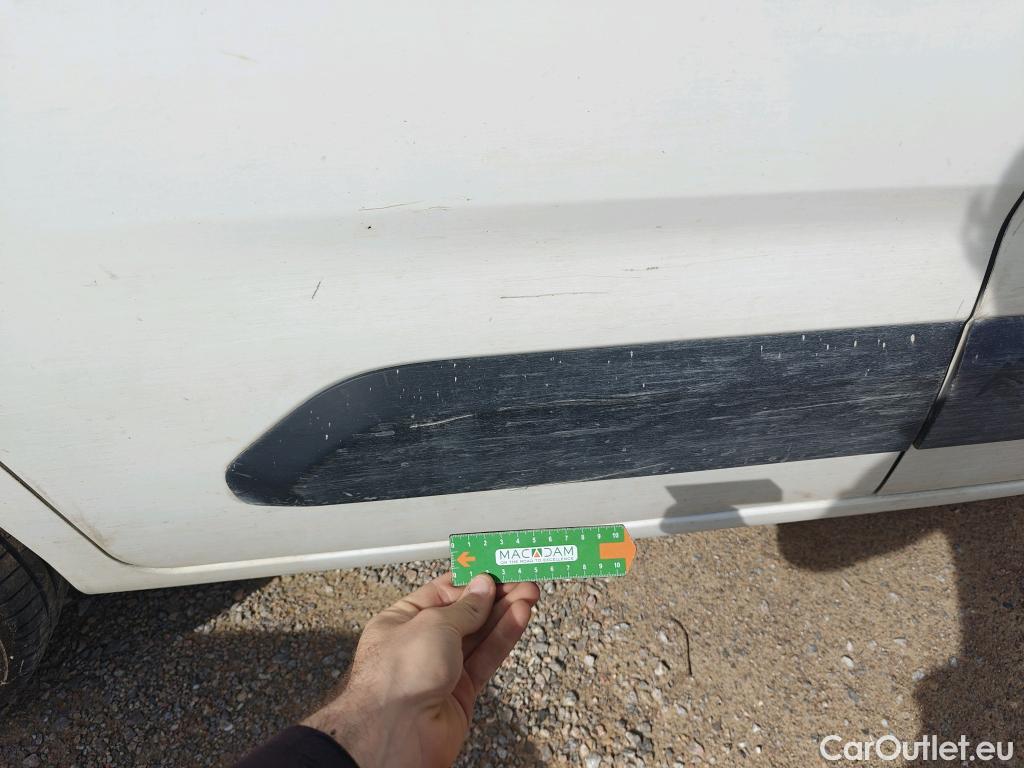  Peugeot  Partner PEUGEOT  / 2018 / 3P / furgón derivado de turismo Pro Standard 600kg BlueHDi 73kW #75