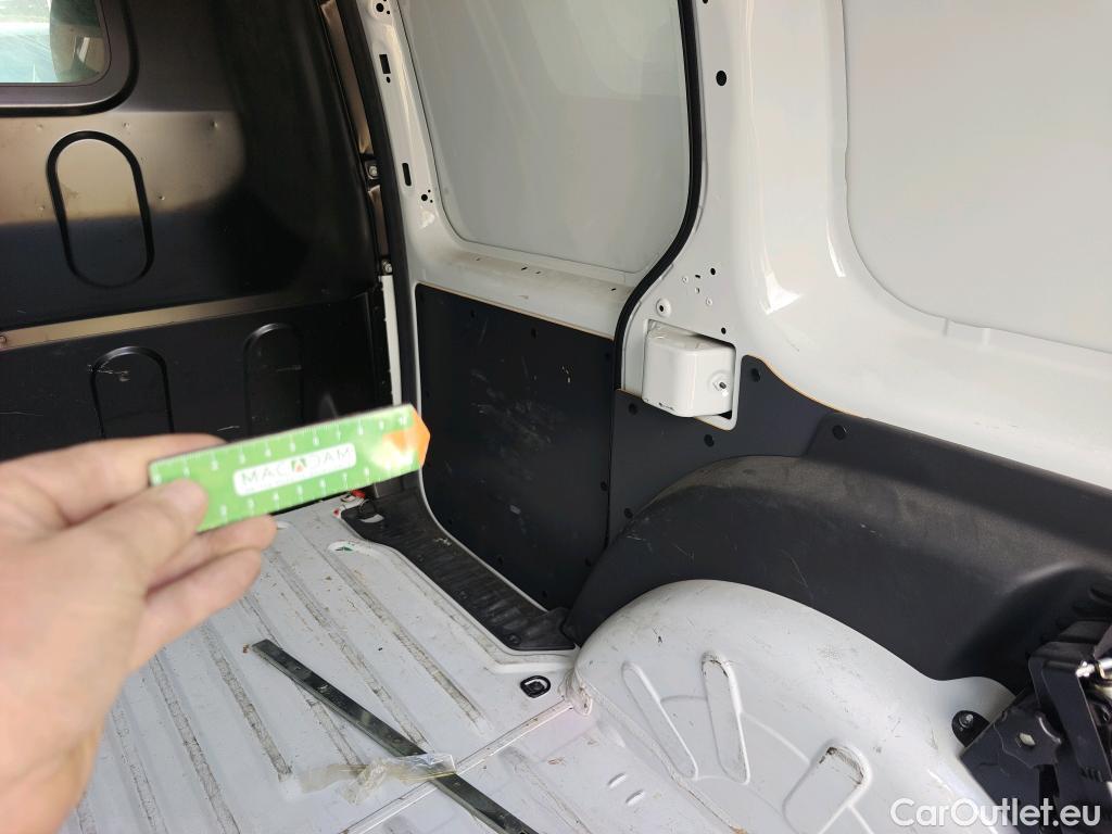  Renault  Kangoo  II Furgón Professional 1.5 dCi 75CV MT5 E6 #58