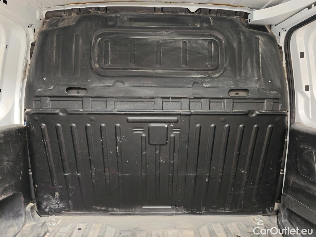  Peugeot  Partner PEUGEOT  / 2018 / 3P / furgón derivado de turismo Pro Standard 600kg BlueHDi 73kW #96