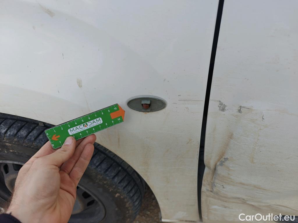  Peugeot  Partner PEUGEOT  / 2018 / 3P / furgón derivado de turismo Pro Standard 600kg BlueHDi 73kW #82