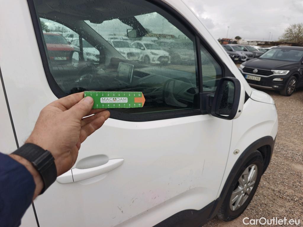  Peugeot  RIFTER PEUGEOT  / 2018 / 5P / monovolumen compacto Active Nav+ Standard BlueHDi 73kW #9