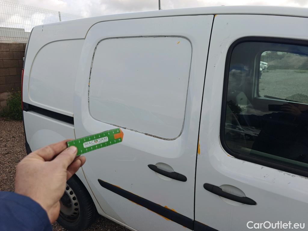  Renault  Kangoo  II Furgón Professional 1.5 dCi 75CV MT5 E6 #32