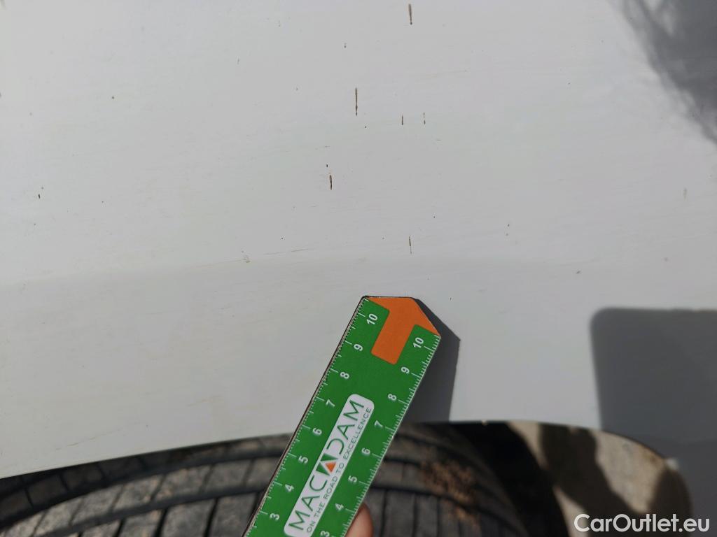  Peugeot  Partner PEUGEOT  / 2018 / 3P / furgón derivado de turismo Pro Standard 600kg BlueHDi 73kW #84