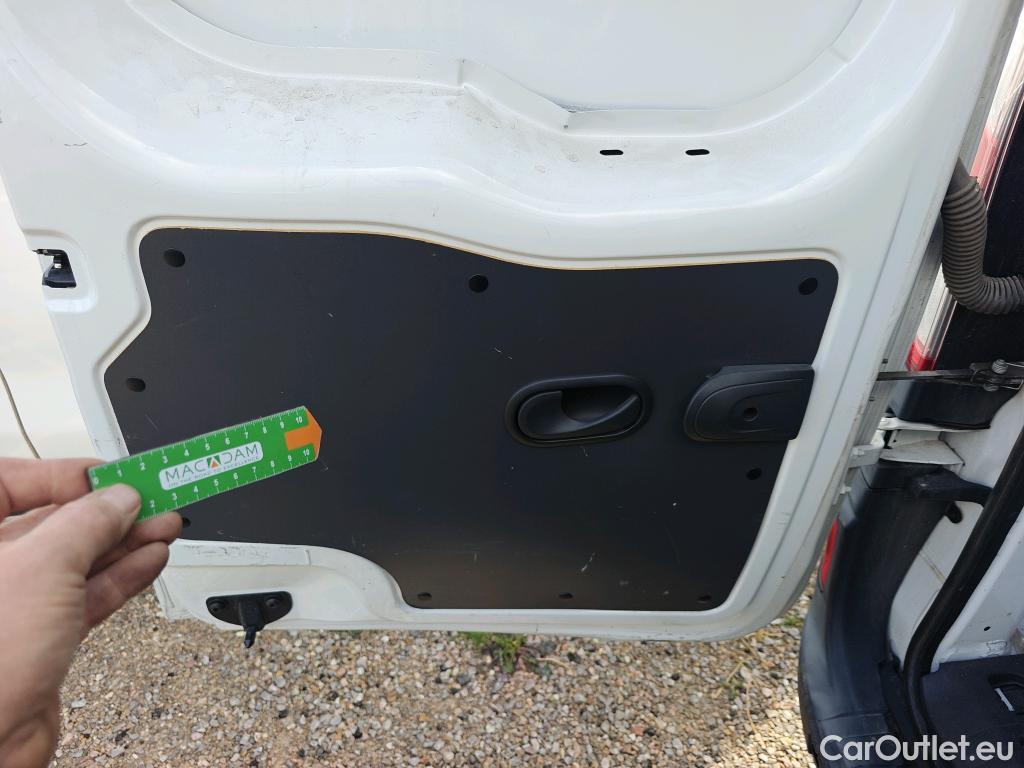  Renault  Kangoo  II Furgón Professional 1.5 dCi 75CV MT5 E6 #59