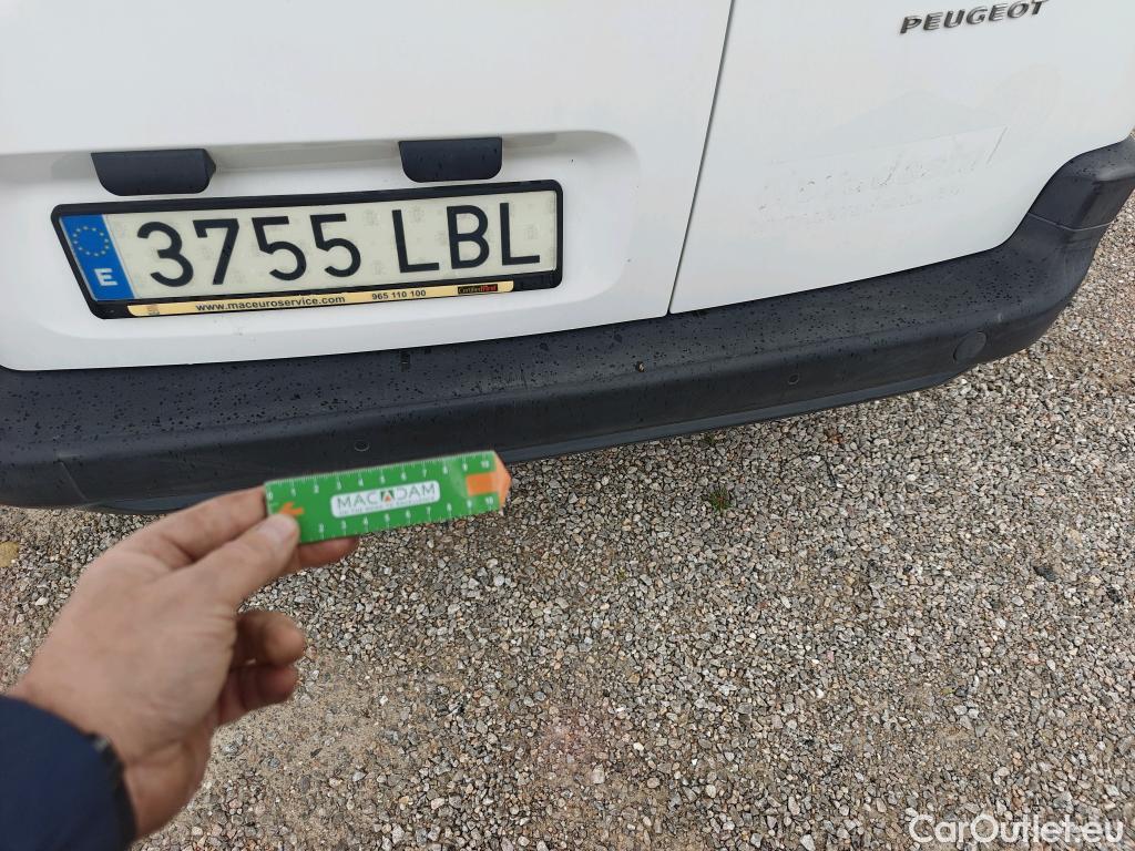  Peugeot  RIFTER PEUGEOT  / 2018 / 5P / monovolumen compacto Active Nav+ Standard BlueHDi 73kW #18