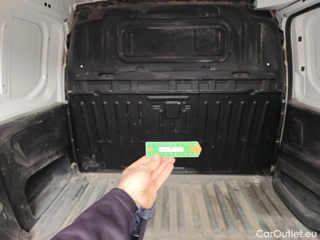  Peugeot  Partner PEUGEOT  / 2018 / 3P / furgón derivado de turismo Pro Standard 600kg BlueHDi 73kW #95