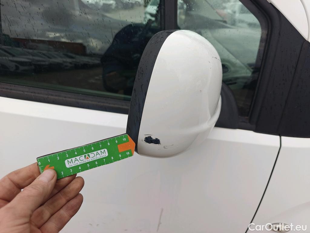  Peugeot  RIFTER PEUGEOT  / 2018 / 5P / monovolumen compacto Active Nav+ Standard BlueHDi 73kW #26