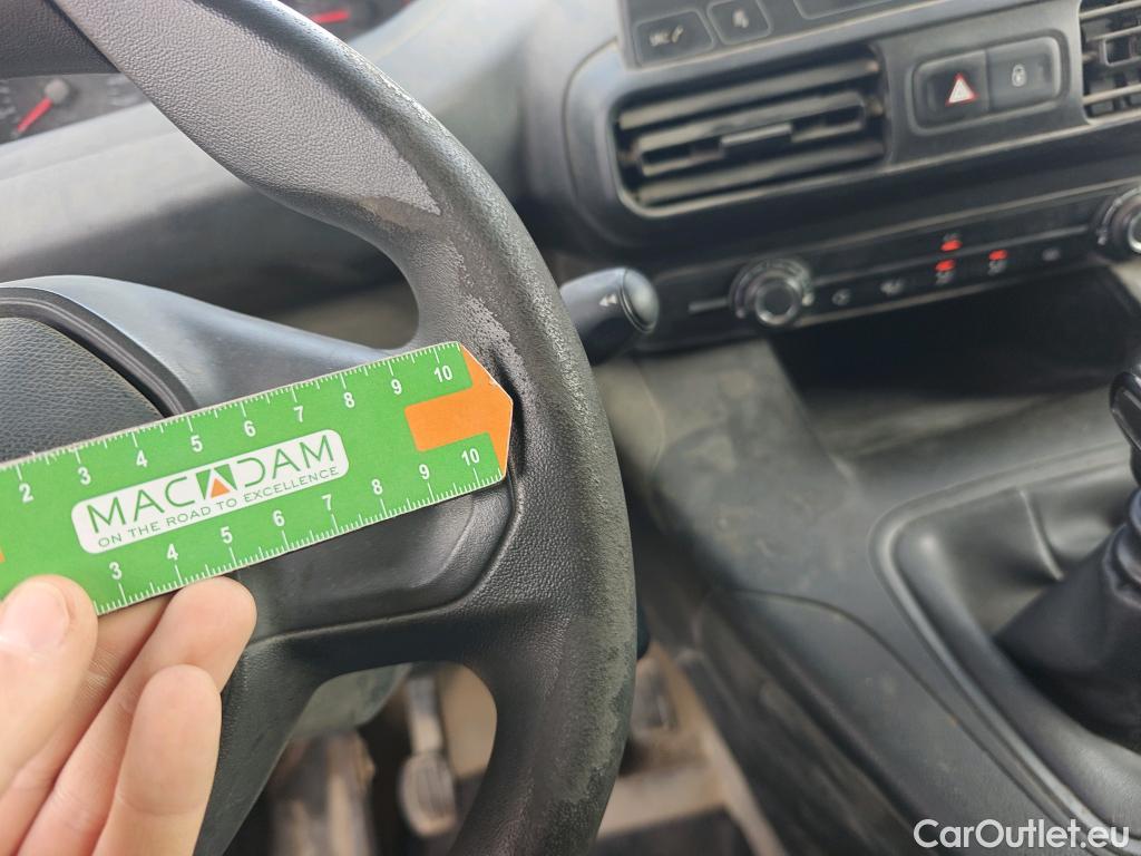  Peugeot  Partner PEUGEOT  / 2018 / 3P / furgón derivado de turismo Pro Standard 600kg BlueHDi 73kW #74