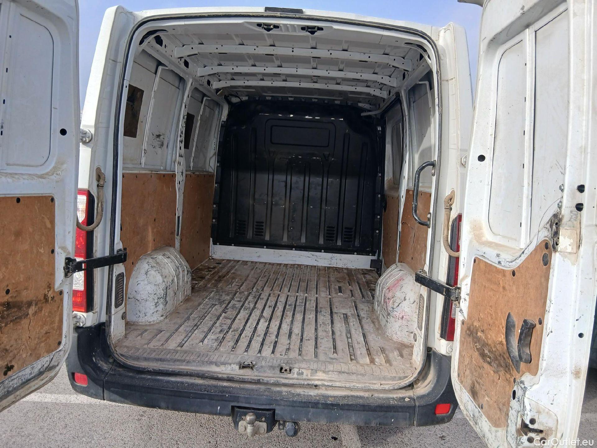  Renault  Master RENAULT  / 2019 / 4P / furgón Furgón T L1H1 2800 Bl dCi 100kW (135CV) #2