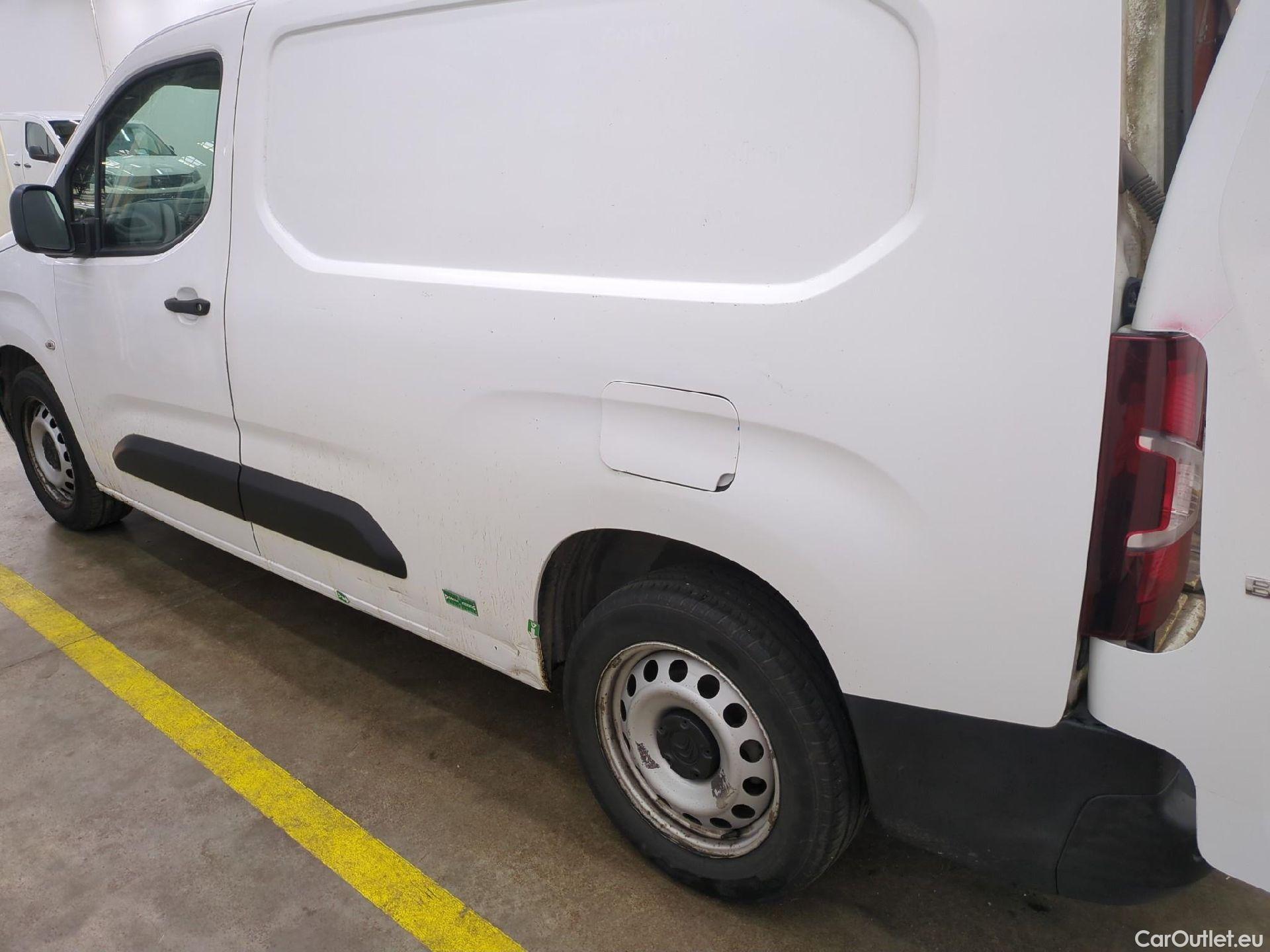  Citroen  Berlingo  Fourgon Club XL 950 1.5 BlueHDi 100CV BVM5 E6dT #23