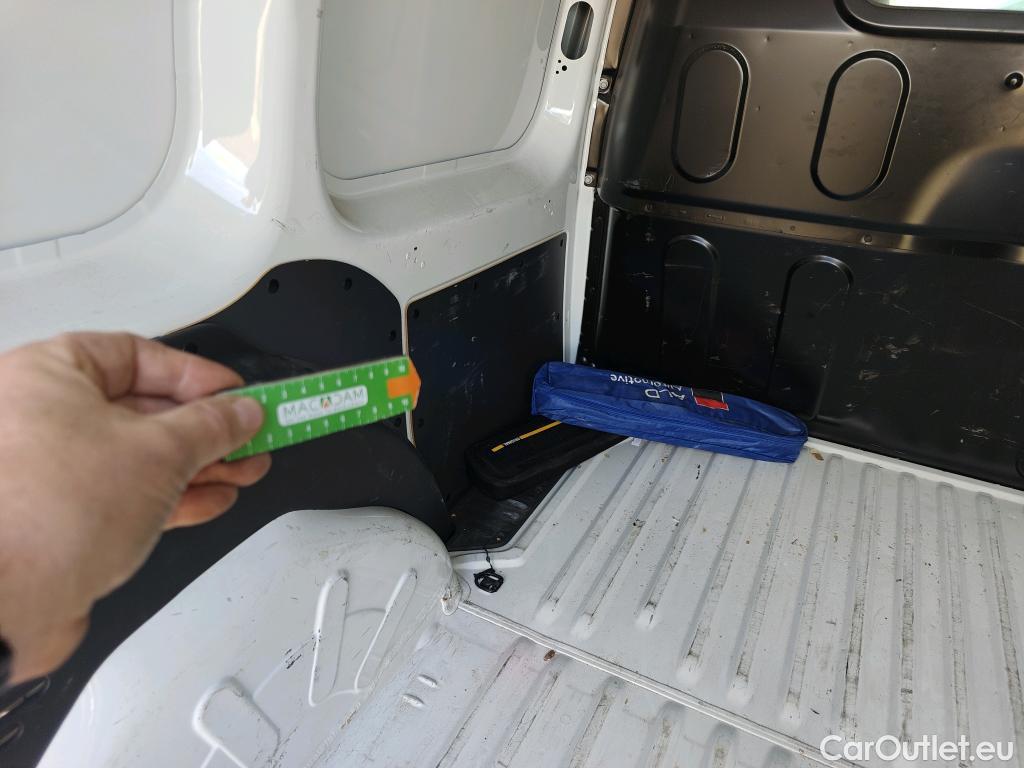  Renault  Kangoo  II Furgón Professional 1.5 dCi 75CV MT5 E6 #54