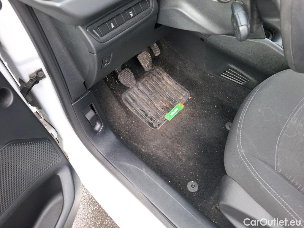  Peugeot  208  Affaire Premium 1.6 HDi 75CV BVM5 E6 #87