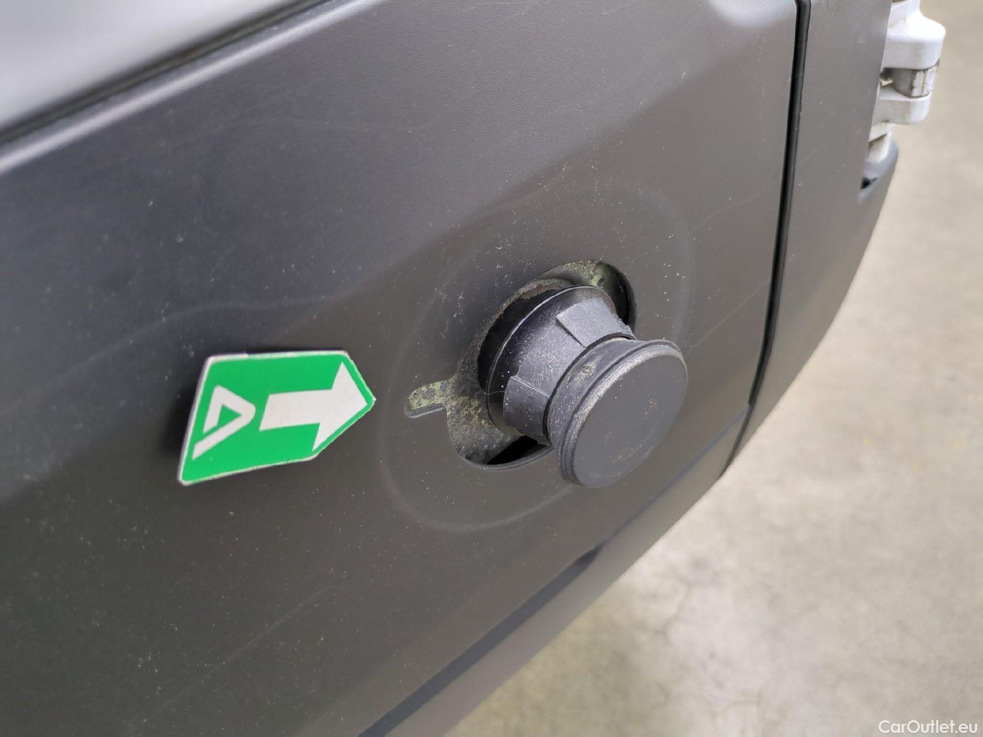  Ford  Transit  Fourgon 350 L4 Trend #42