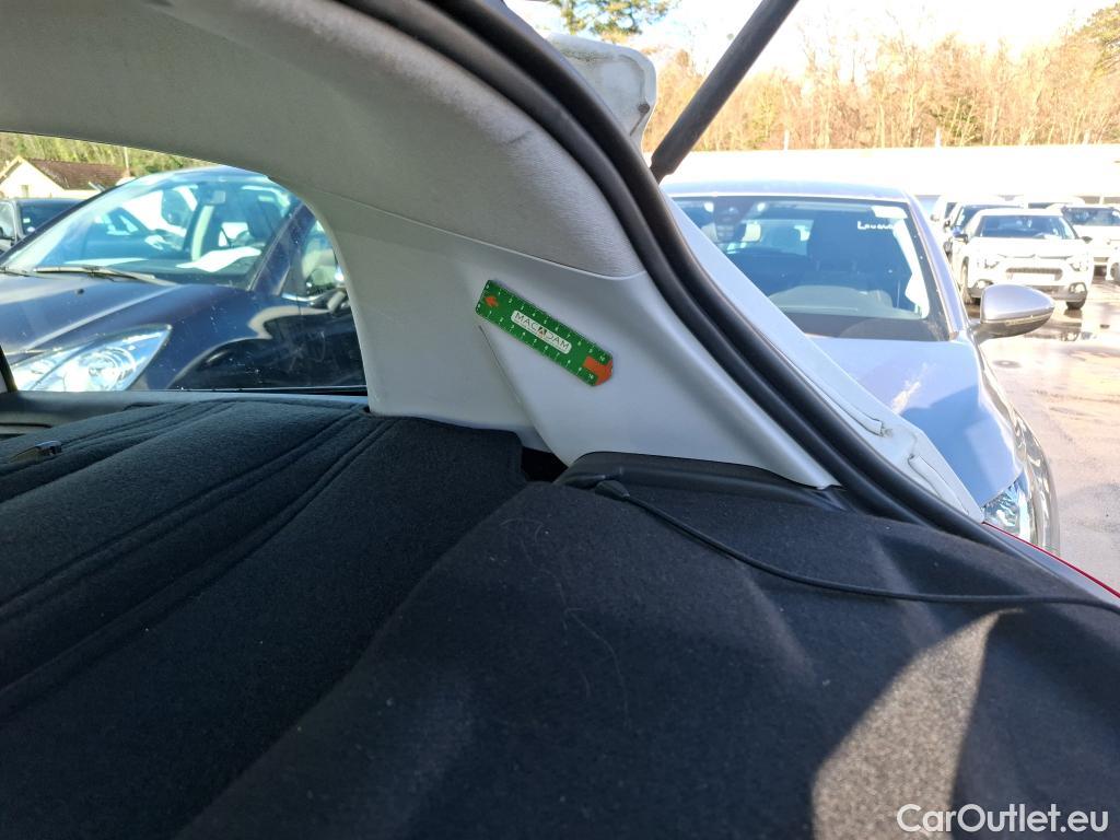  Peugeot  208  Affaire Premium 1.6 HDi 75CV BVM5 E6 #78