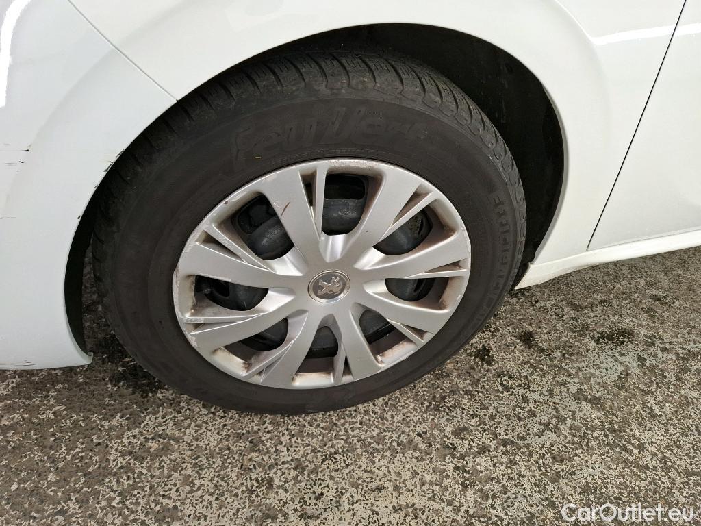  Peugeot  208  Affaire Premium 1.5 HDi 100CV BVM5 E6dT #47