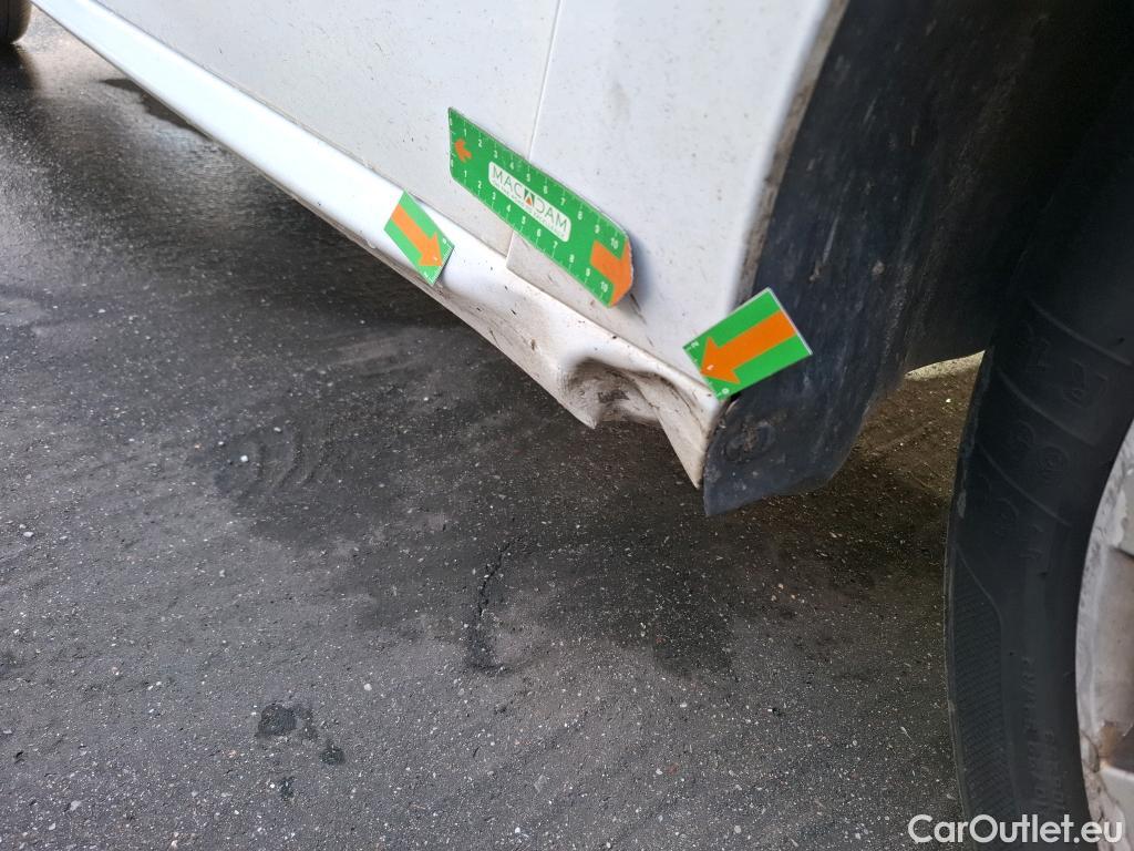  Peugeot  208  Affaire Premium 1.6 HDi 75CV BVM5 E6 #38