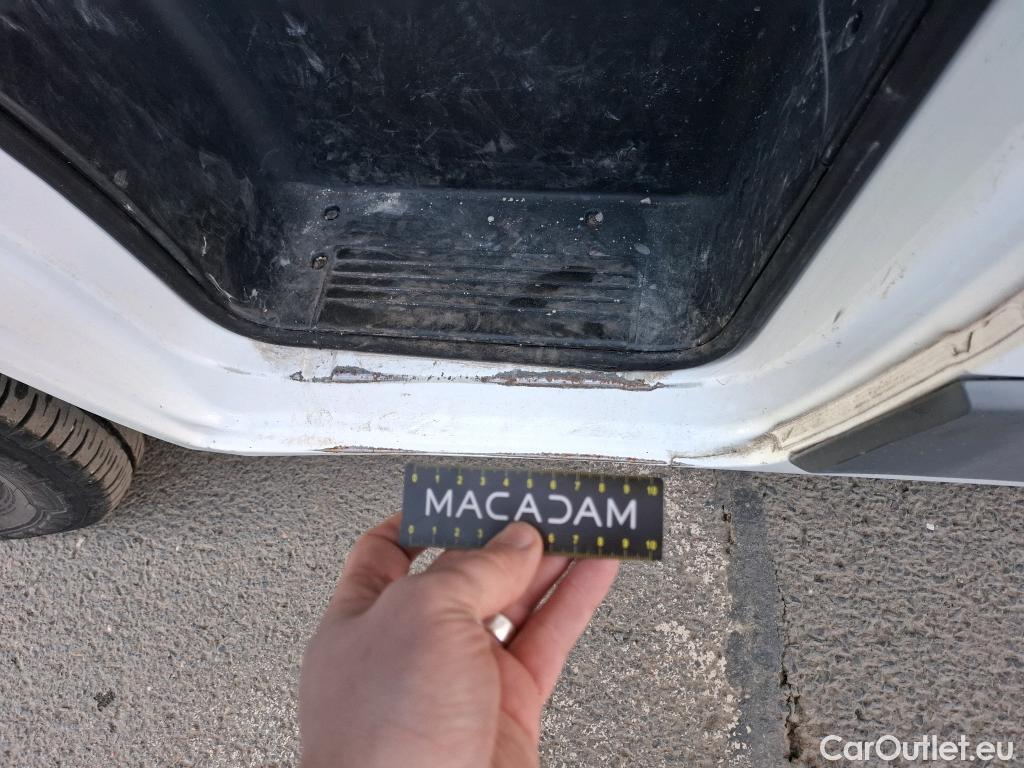  Citroen  Jumper CITROEN  CA VU 4p Fourgon 35 L3H2 BlueHDi 130 BVM6 Cab App Confort #30