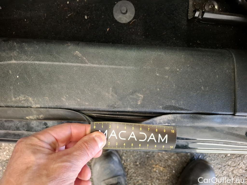  Peugeot  208  Affaire Premium Pack 1.6 HDi 75CV BVM5 E6 #46