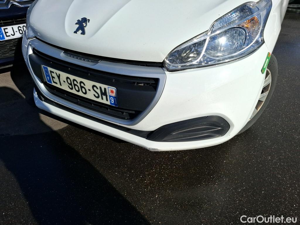  Peugeot  208  Affaire Premium 1.6 HDi 75CV BVM5 E6 #1