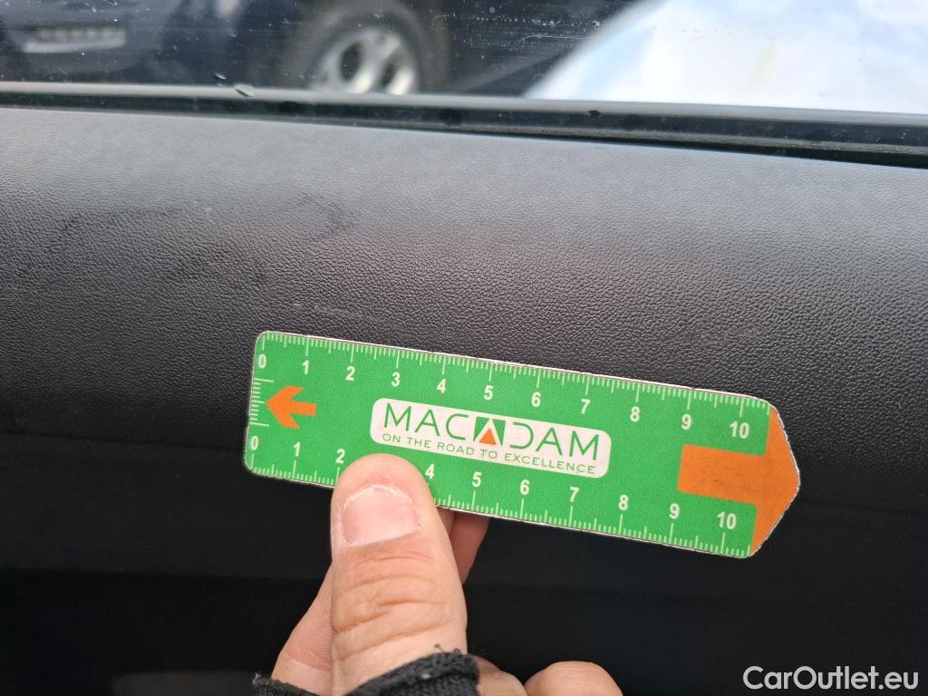  Peugeot  208  Affaire Premium 1.6 HDi 75CV BVM5 E6 #64