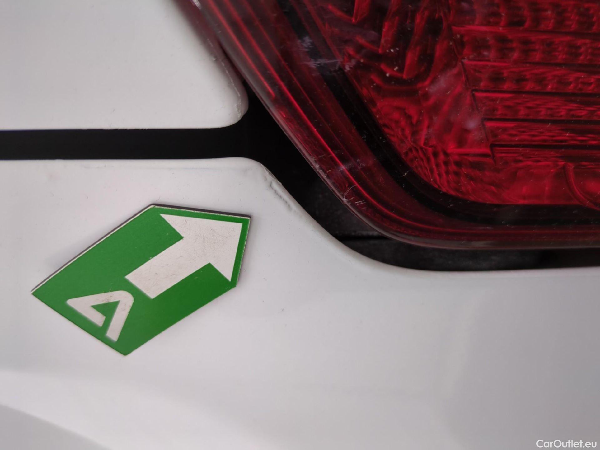  Ford  Transit  Fourgon 350 L4 Trend #47