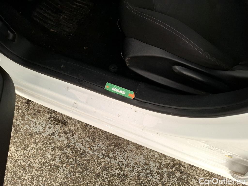  Peugeot  208  Affaire Premium 1.5 HDi 100CV BVM5 E6dT #31