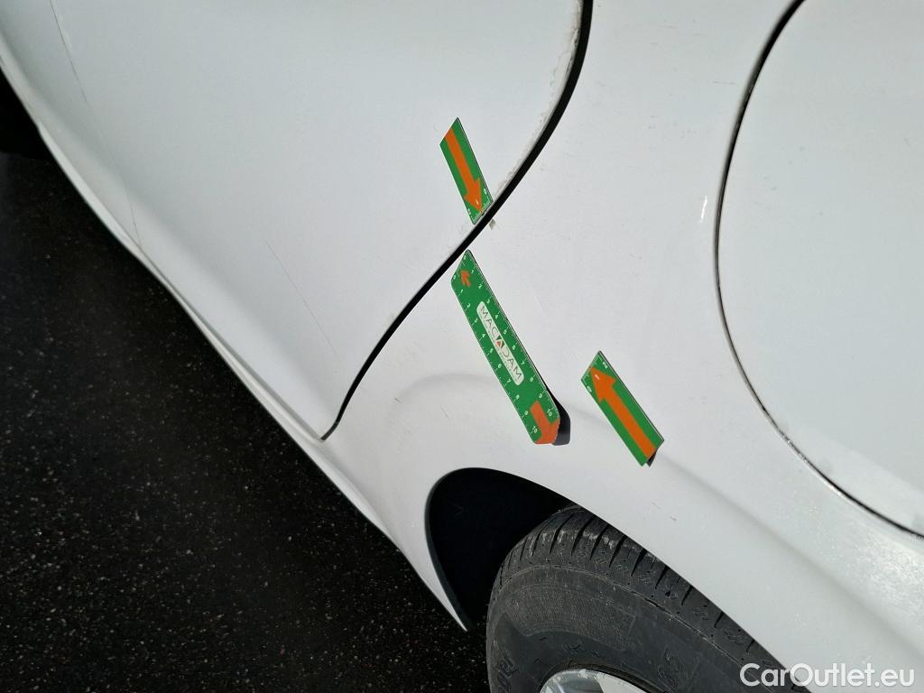  Peugeot  208  Affaire Premium 1.6 HDi 75CV BVM5 E6 #26