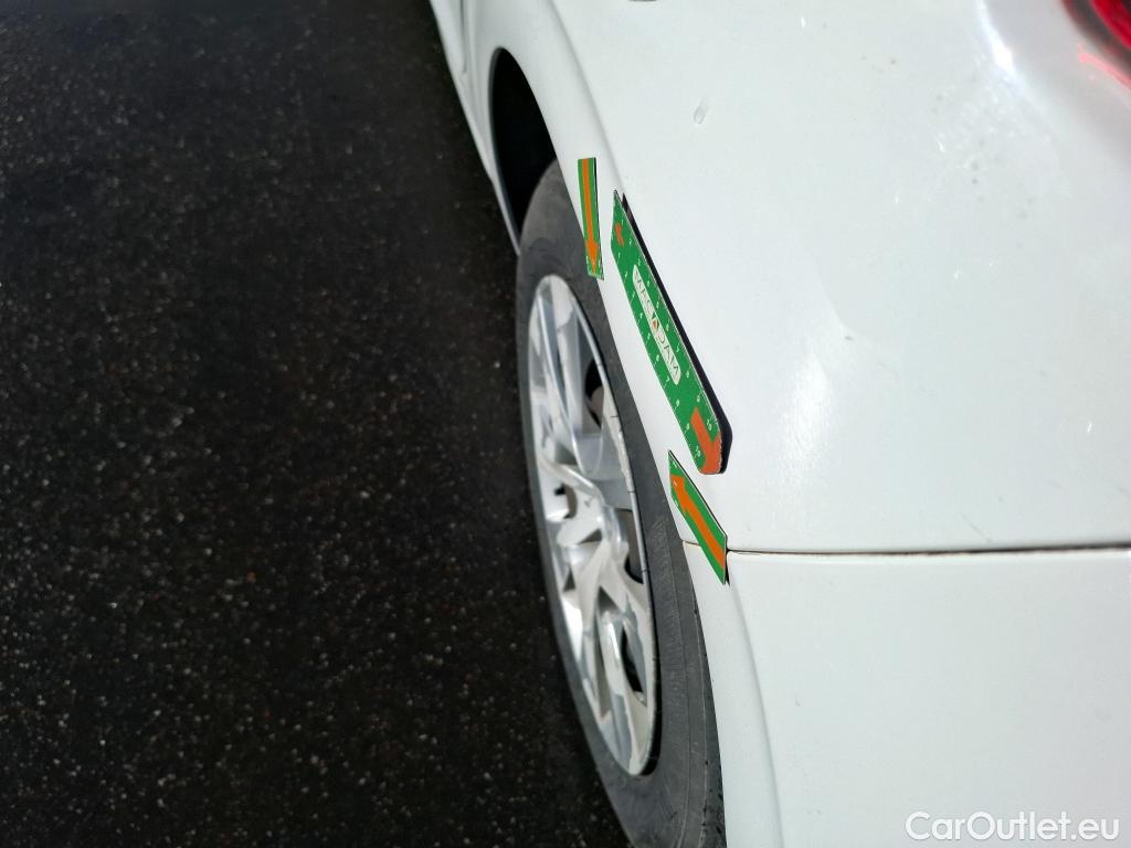  Peugeot  208  Affaire Premium 1.6 HDi 75CV BVM5 E6 #29