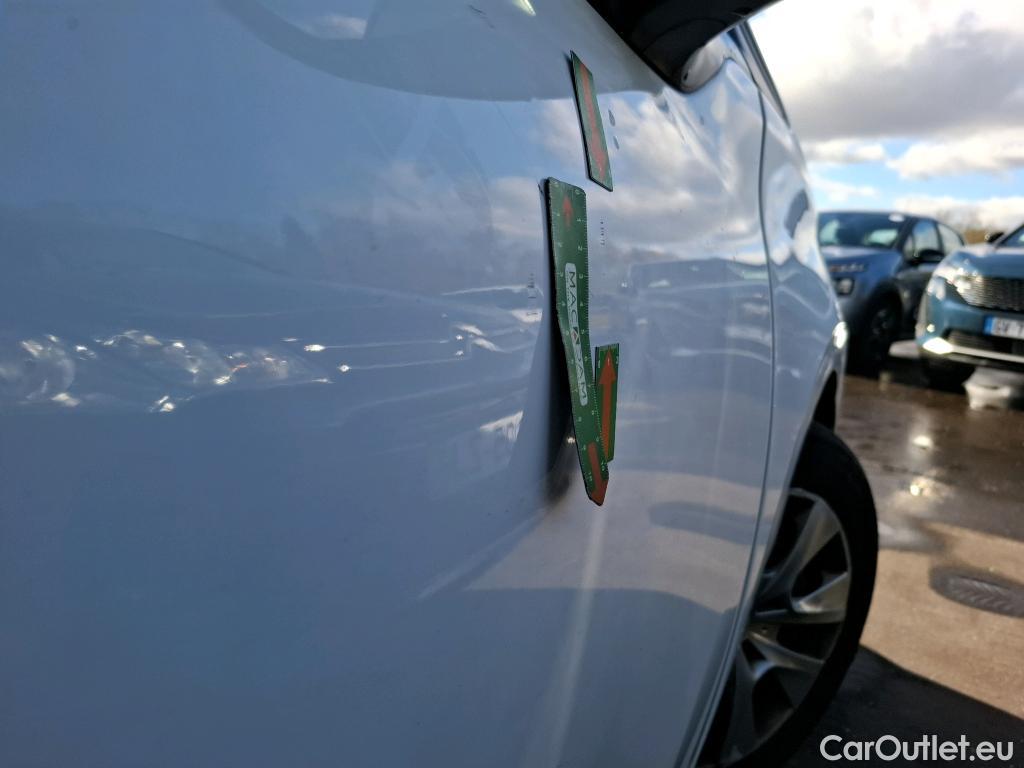  Peugeot  208  Affaire Premium 1.6 HDi 75CV BVM5 E6 #57