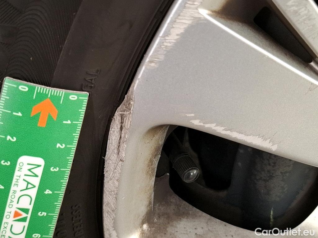  Peugeot  208  Affaire Premium 1.5 HDi 100CV BVM5 E6dT #48