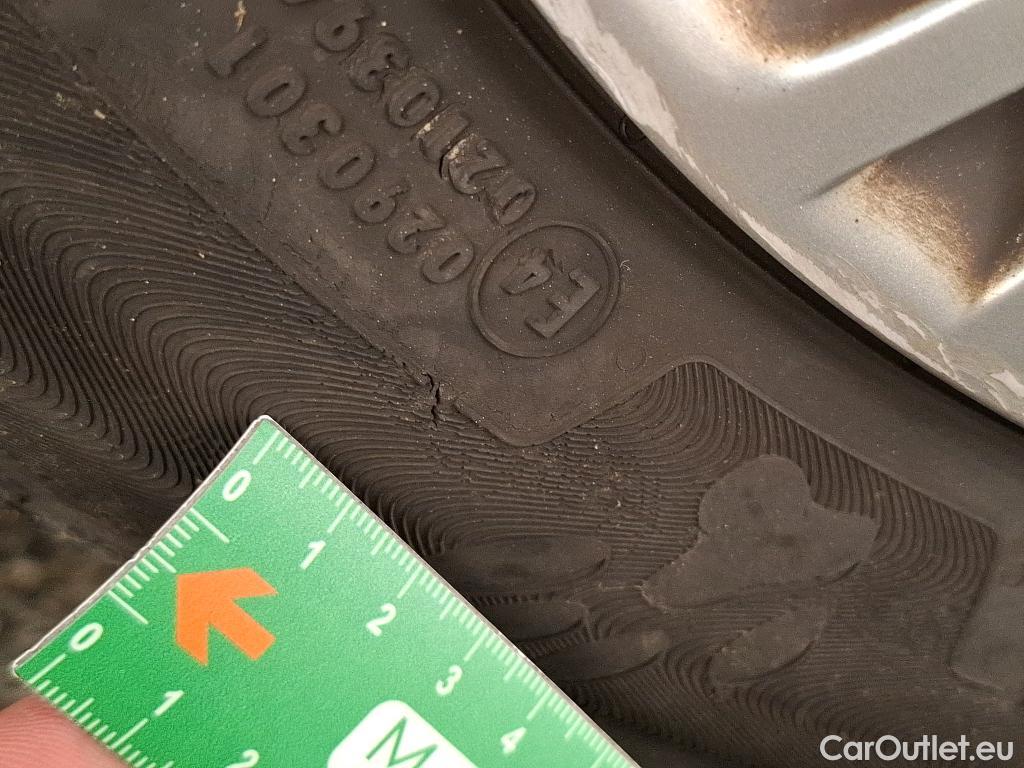  Peugeot  208  Affaire Premium 1.5 HDi 100CV BVM5 E6dT #34