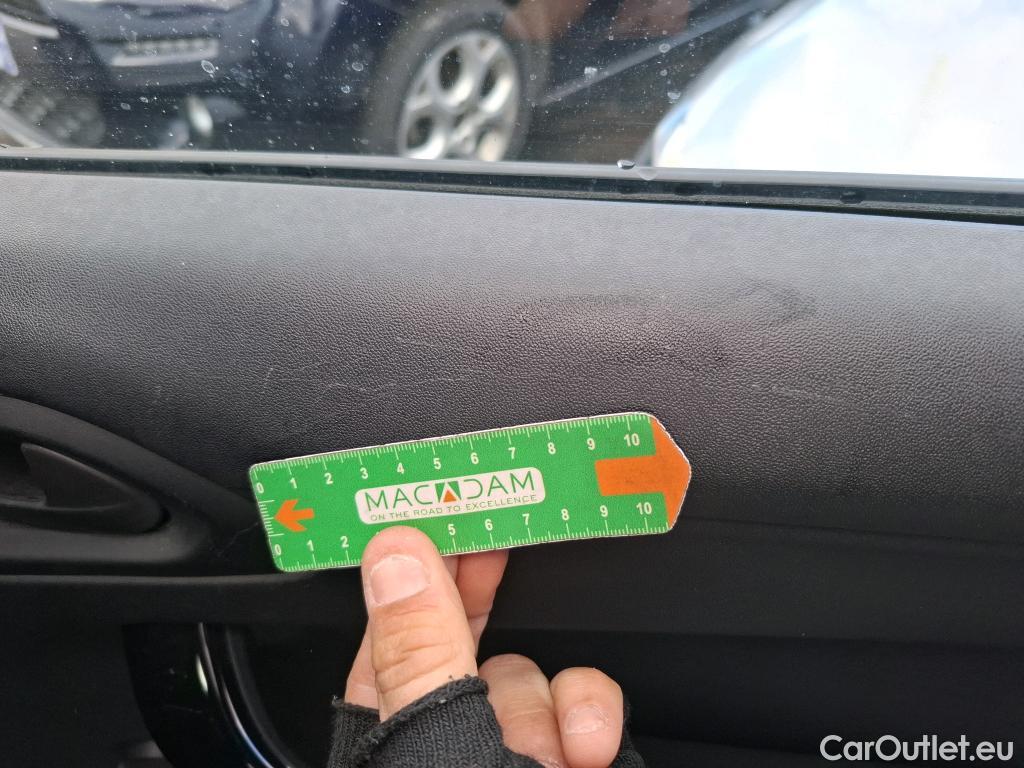  Peugeot  208  Affaire Premium 1.6 HDi 75CV BVM5 E6 #62