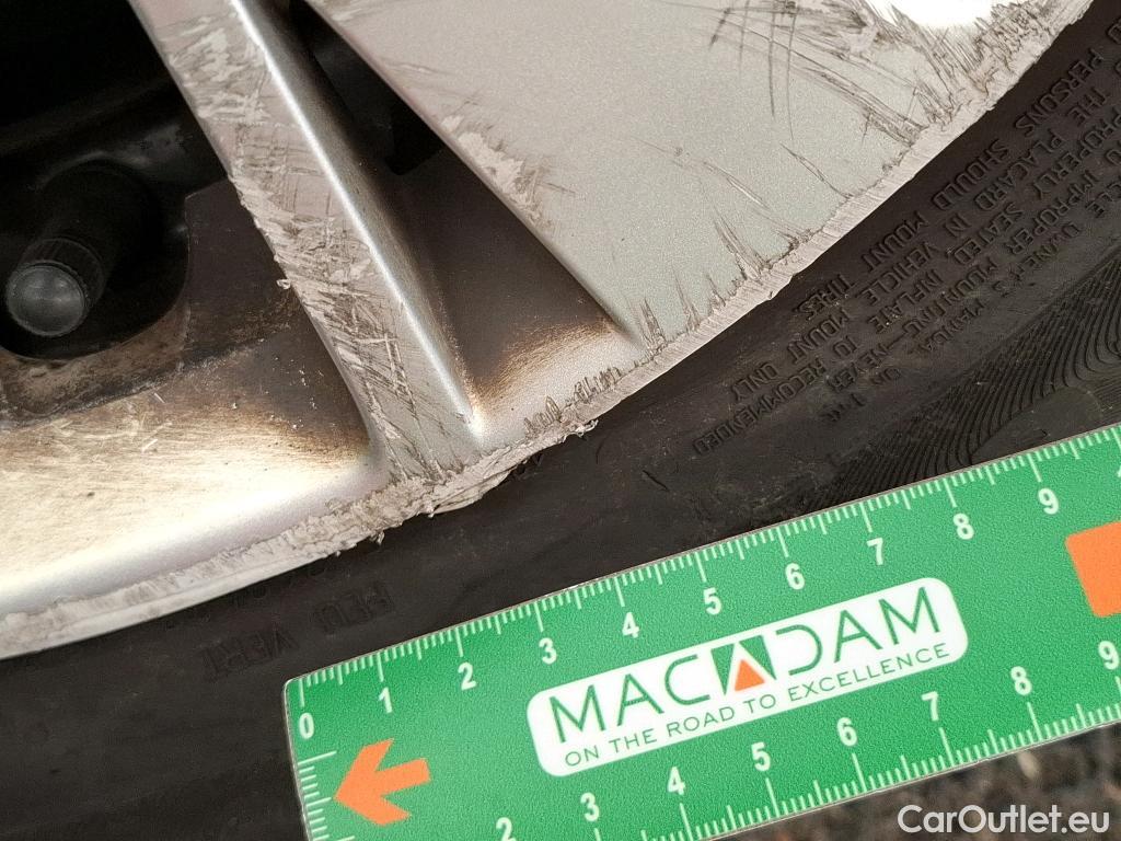  Peugeot  208  Affaire Premium 1.5 HDi 100CV BVM5 E6dT #52