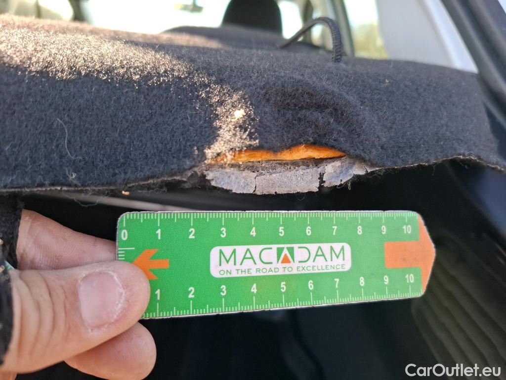  Peugeot  208  Affaire Premium 1.6 HDi 75CV BVM5 E6 #86