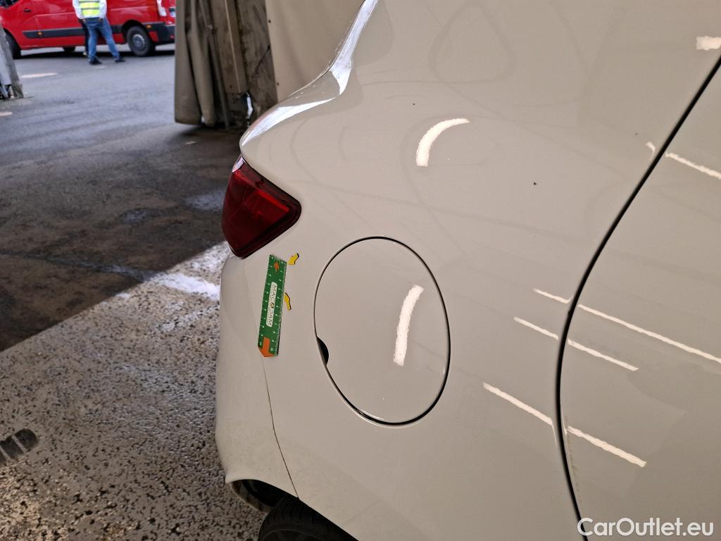  Renault  Clio  IV Air MediaNav 1.5 dCi 75CV BVM5 E6 #23