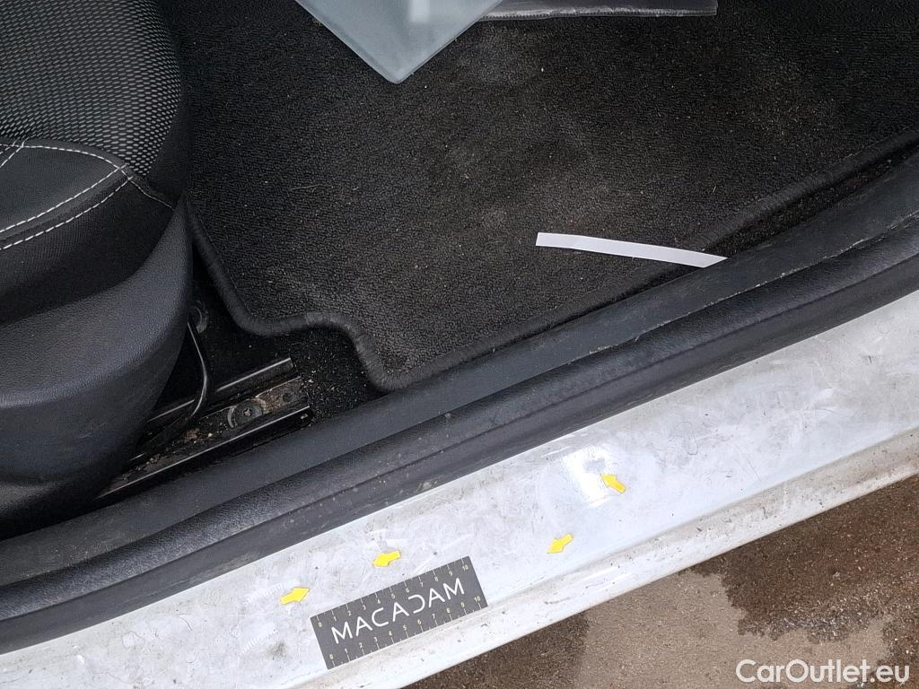  Renault  Clio RENAULT  Société VU 5p Berline Air Medianav dCi 75 - 18 #77