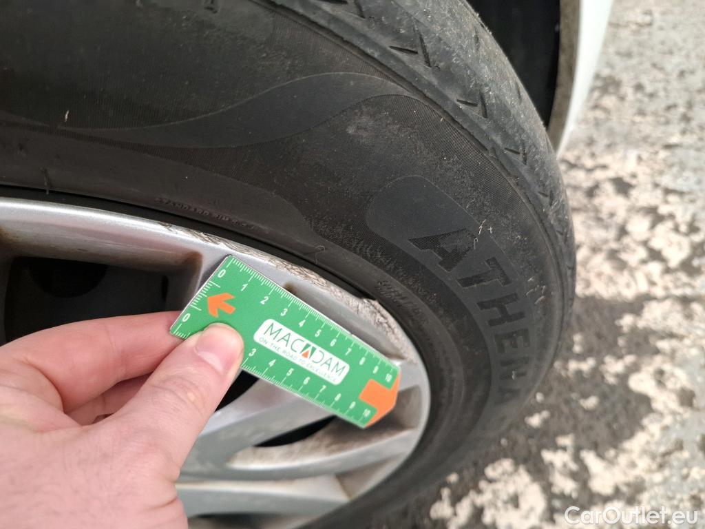  Renault  Clio  IV Air MediaNav 1.5 dCi 75CV BVM5 E6 #26