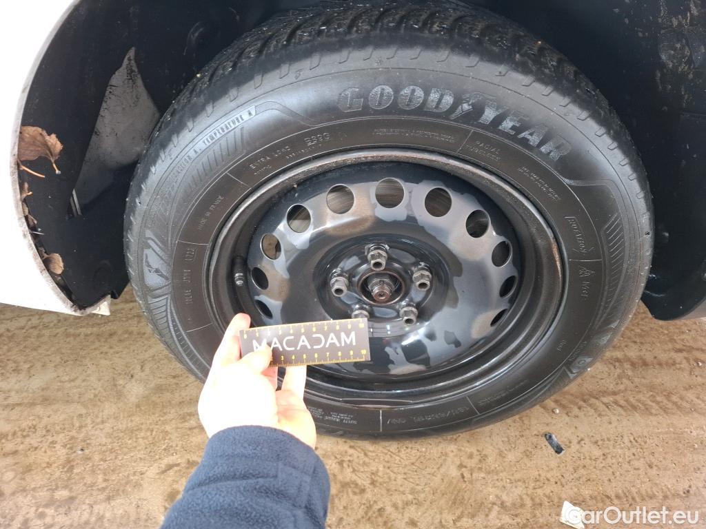  Renault  Kangoo  Express Extra (Série Spéciale) 1.5 dCi 90CV BVM5 E6 #47