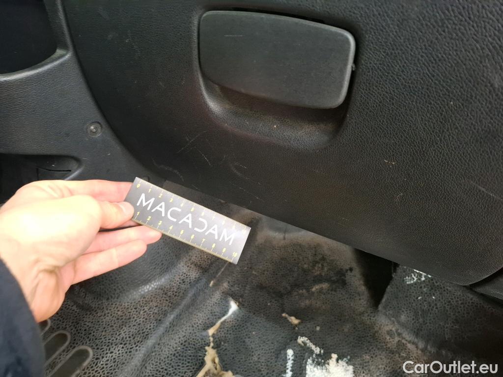  Renault  Master RENAULT  VU 4p Fourgon FG GCf Trac F3300 L1H1 dCi 125 #153