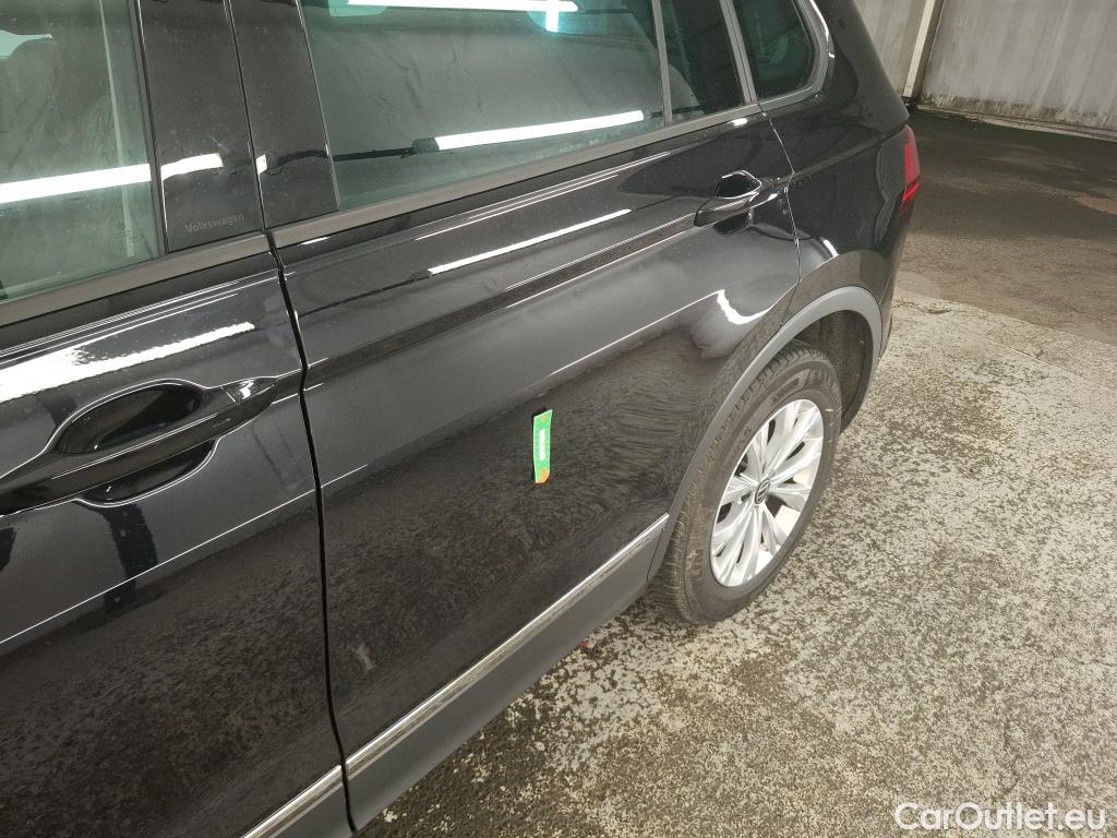  Volkswagen  Tiguan VOLKSWAGEN  / 2020 / 5P / SUV 2.0 TDI 150 DSG7 Life Business  / TRANSFO VP VF #5