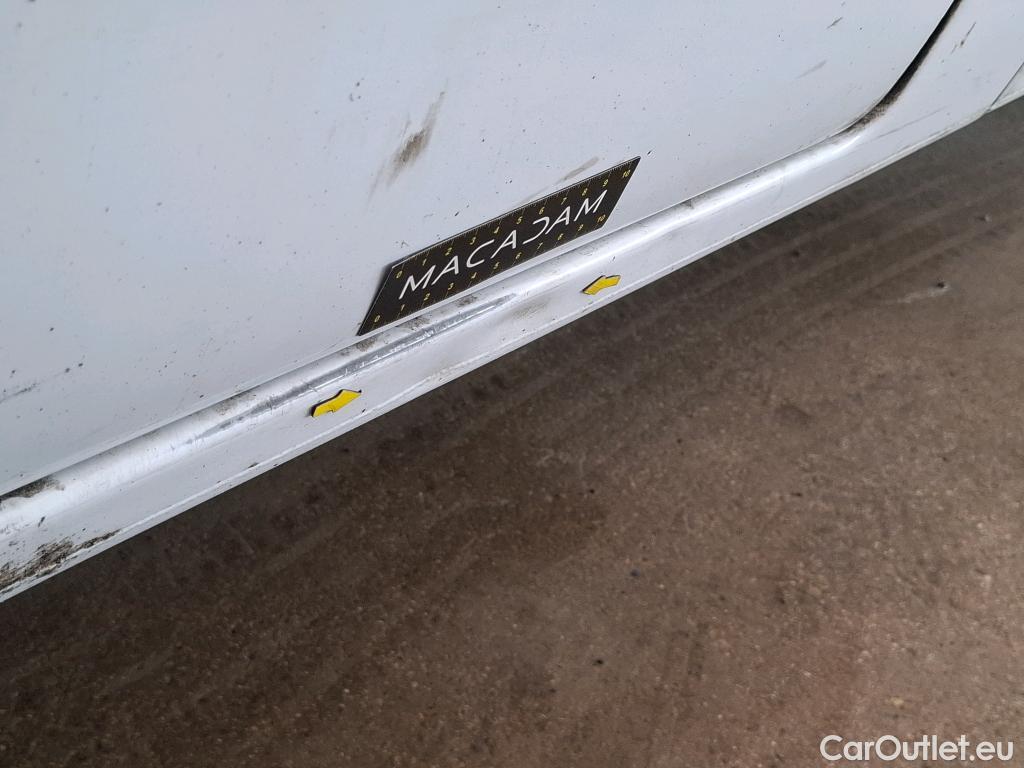  Renault  Master RENAULT  VU 4p Fourgon FG GCf Trac F3300 L1H1 dCi 125 #79