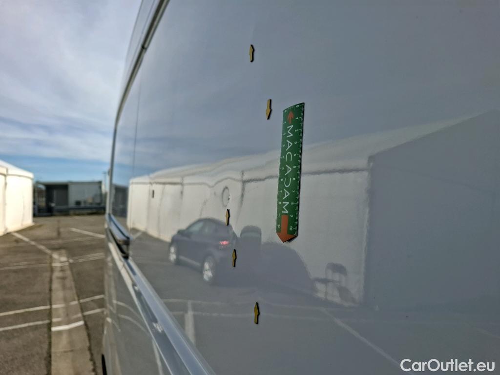  Volkswagen  Crafter VOLKSWAGEN  / 2017 / 4P / Fourgon tôlé 2.0TDI 140 30 L3H3 Business #18